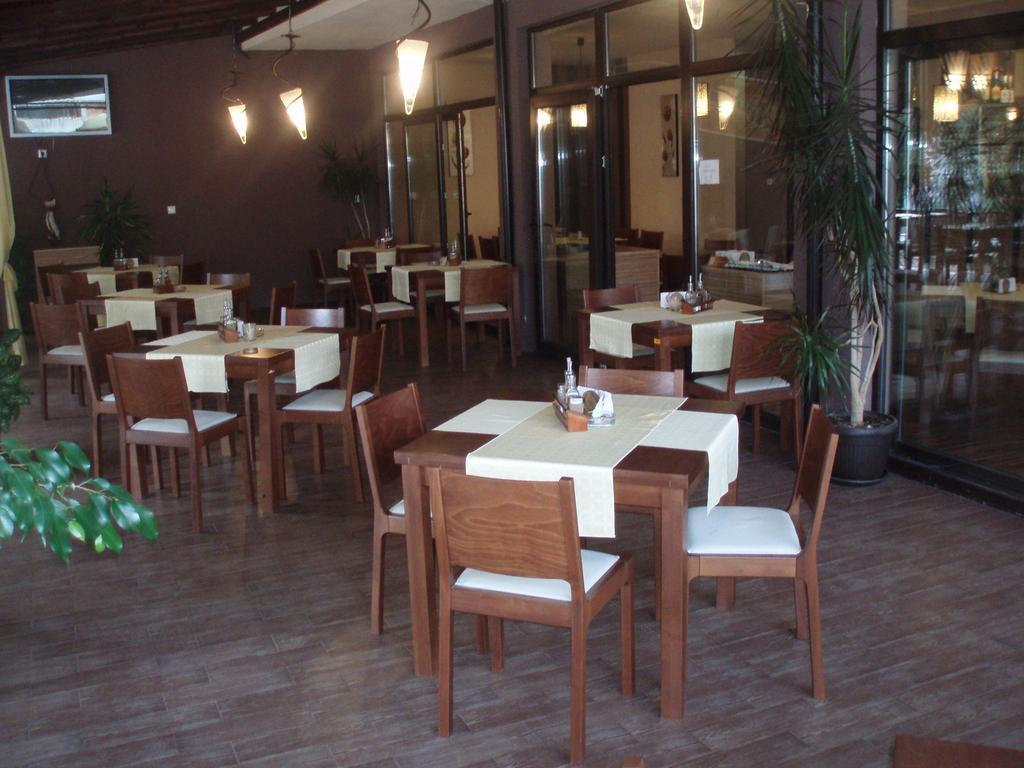 Hotel Rusalka 키텐 외부 사진